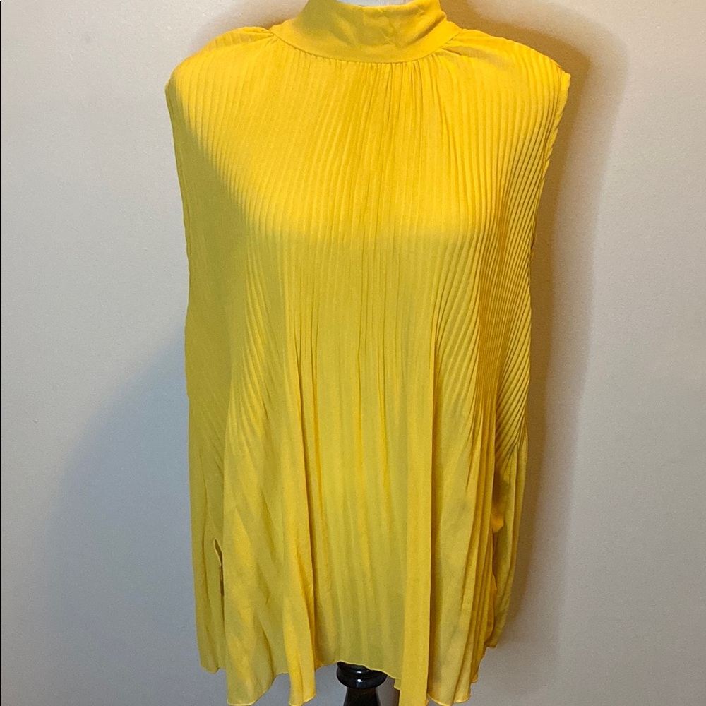 Forever 21 Yellow Pleated Blouse